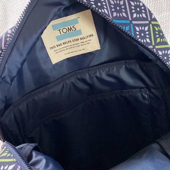 Toms bag nwt navy multi tile backpack - Picture 9 of 11